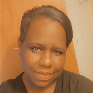 Meet your Posher, Regina